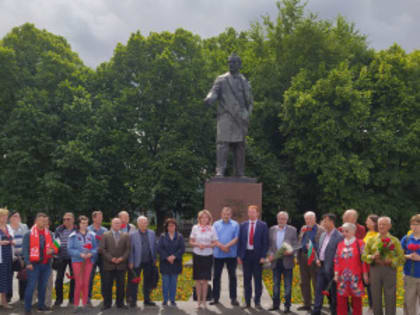 Митинг посвященный 140-летию со дня рождения Георгия Димитрова