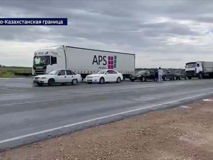 Из-за дорожных работ и наплыва автомобилей затруднено движение на погранпункте в Веселоярске