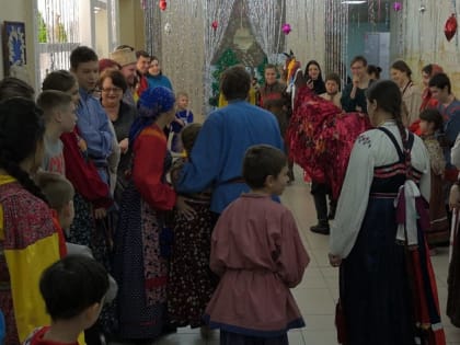 Какими новогодними пожеланиями обмениваются сибиряки?