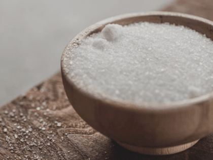Врач рассказал о действенных методах лечения солью