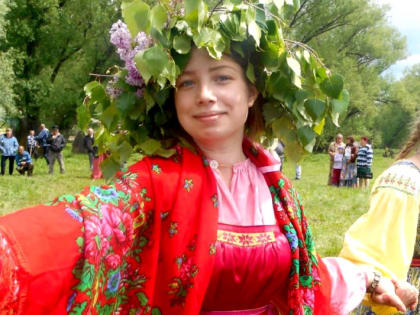 Топольное ждет гостей на Троицкие гуляния: фольклористам будут рады на концерте, ремесленникам – на ярмарке