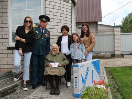 Фонд Владимира Шаманова поздравил с 99-летием ветерана Великой Отечественной войны из Барнаула