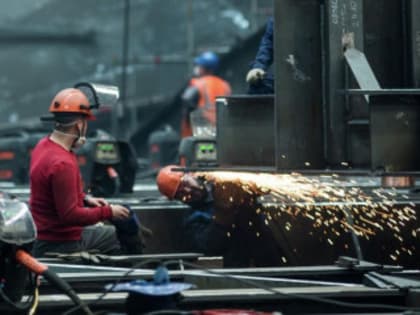 За полгода в Алтайском крае создали и модернизировали 7,7 тысячи рабочих мест