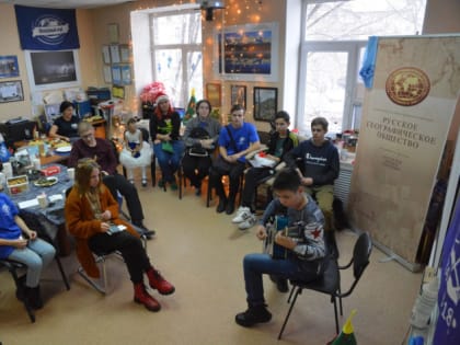 Прошла Географическая Новогодняя елка