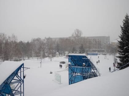 "Красная" площадь: требует ли перемен Сахарова и в чьих сердцах