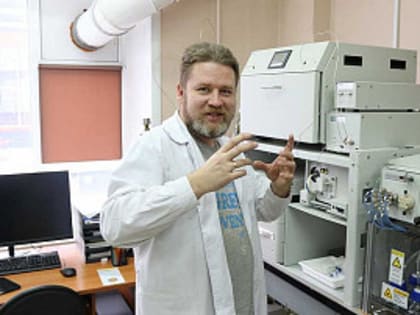 Ученый и студенты АлтГУ участвуют в импортозамещающем производстве биологически активных добавок