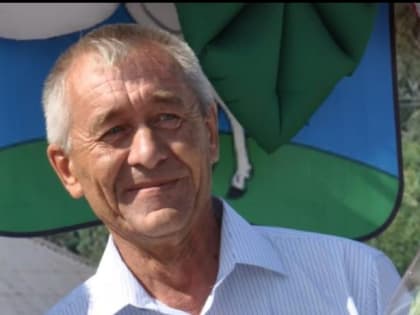 Александр Александрович Ладыгин, глава Тюменцевского сельсовета в поддержку Президента В. В Путина и Российской Армии.