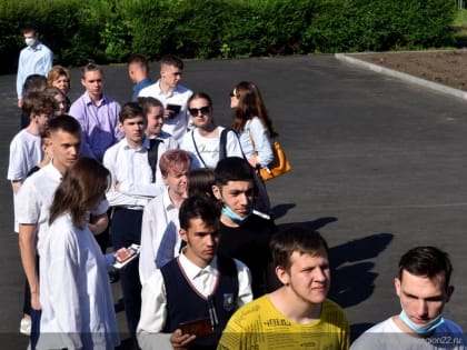 Более двух тысяч одиннадцатиклассников Алтайского края сдают первый государственный экзамен
