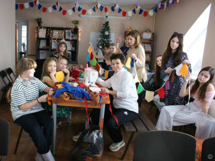 В преддверии Нового года жители п.Казенная Заимка организовали цикл новогодних мероприятий