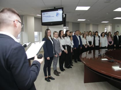 Начинающих налоговиков Алтайского края посвятили в профессию