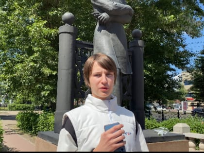 Молодогвардейцы Алтайского края провели социологический опрос в Пушкинский день