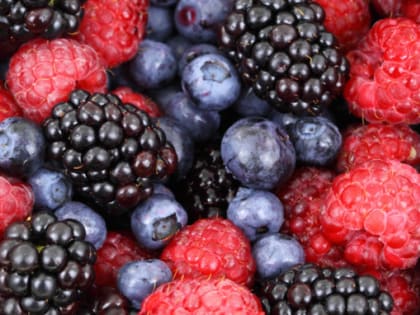 Фрукты и ягоды могут сильно подорожать из-за майских заморозков