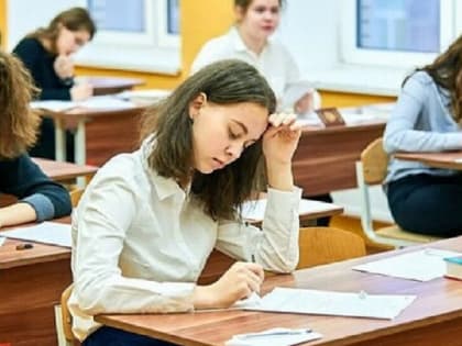 В Барнауле увеличат число "целевиков",чтобы решить кадровую проблему в школах