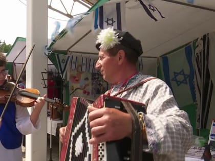 В честь Дня народного единства в России пишут большой этнографический диктант