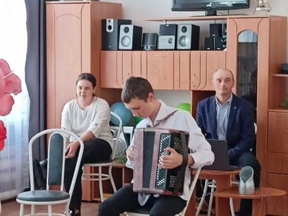 Праздничный концерт в Бурлинской школе искусств