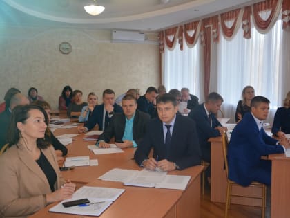 В Ленинском районе подвели промежуточные итоги выполнения плана социально-экономического развития в 2022 году