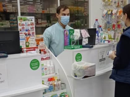 В Барнауле полиция штрафует людей без масок и за несоблюдение QR-кодов