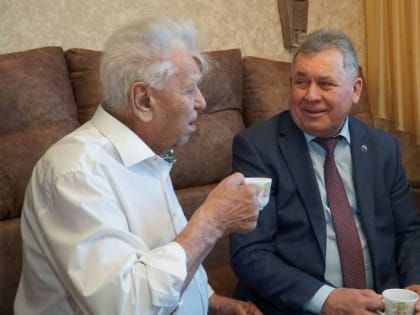 Александр Романенко поздравил с Новым годом ветеранов Великой Отечественной войны