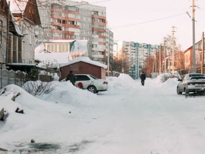 Жители частных домов Барнаула оспаривают долги перед "ничего не делающей" УК