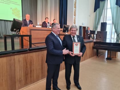 Иван Лоор: «Пчела не имеет политической окраски»