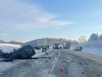 В страшной аварии на Кузбассе погибли пять человек