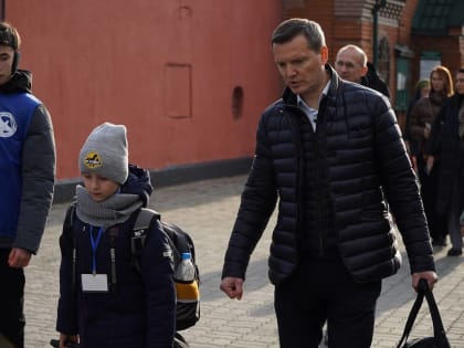 Дети из Славяносербского района ЛНР приехали на лечение в Белокуриху по приглашению алтайского депутата