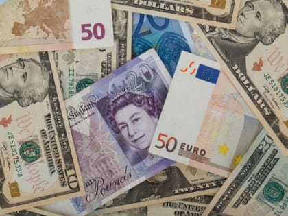 Доллар стал дороже 100 рублей. Когда укрепится курс российской валюты