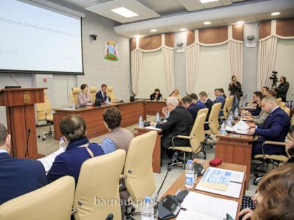 Депутаты Барнаульской городской Думы приняли бюджет города на 2023 год во втором чтении