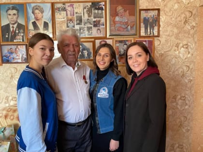 Депутаты Барнаульской гордумы навестили ветеранов