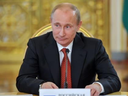 Путин утвердил повышение МРОТ до 13 890 рублей