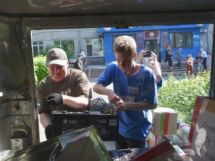 Новую партию гуманитарного груза направили из Барнаула в зону СВО