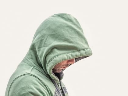 Маньяк напал на жительницу Барнаула у здания торгового центра