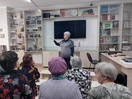 В микрорайоне Новосиликатный состоялась встреча «Связь поколений»