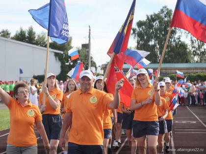 Губернатор Виктор Томенко направил приветствие участникам и болельщикам XLII летней олимпиады сельских спортсменов Алтая