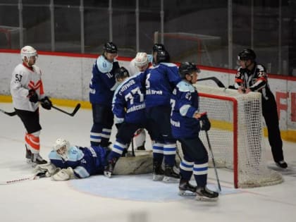 Урок эффективности от новичка. В первом официальном матче с казанским «Фениксом» «Динамо-Алтай» уступил дома 1:3