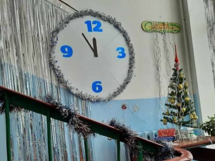 В преддверии праздника смоленские учреждения и организации украшают здания