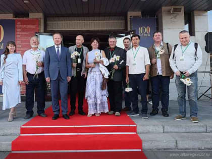 Губернатор Виктор Томенко открыл Всероссийский фестиваль «Шукшинские дни на Алтае»