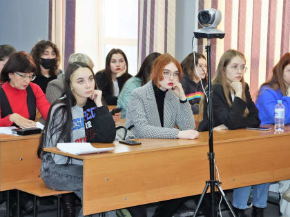 Открывшиеся в АлтГУ вторые Искусствоведческие чтения на Алтае объединили ученых трех стран