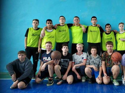 Товарищеская встреча между военно - патриотическими клубами школ посёлка Южный