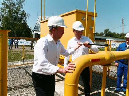 Газ будет у всех. Губернатор Томенко посетил очередную новую газовую станцию на Алтае