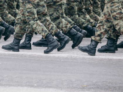 Власти Крыма предложили запретить выезд из России военнообязанным