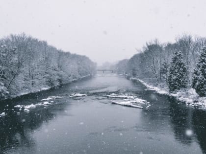 Такой день. Аномальные сорокоградусные морозы и аварийный жилой дом в Барнауле, который «треснул»