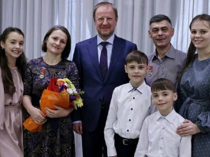 Виктор Томенко подписал постановление о компенсации стоимости обучения детей из многодетных семей