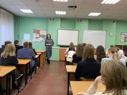 В Барнауле продолжаются мероприятия в рамках проведения Месячника молодого избирателя