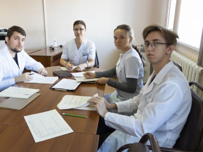 Клинические психологи ИГН АлтГУ нарабатывают опыт в Краевой клинической больнице скорой медпомощи