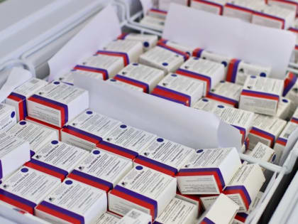 Алтайский край получил 1,3 млн комплектов вакцины от COVID-19