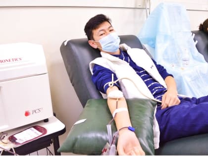 Молодогвардейцы Алтайского края сдали кровь в День донора