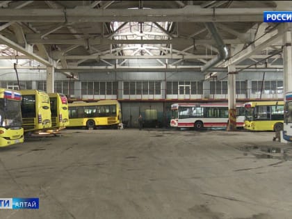 Барнаульские перевозчики жалуются на нехватку водителей автобусов