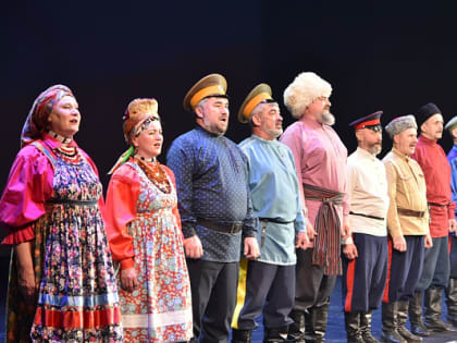 Гала-концерт в честь Дня народного единства прошел в Алтайском крае