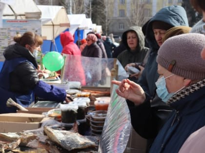 На 10,2 млн рублей наторговали в Барнауле на предпраздничных ярмарках